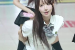 这谁顶得住啊😍 三上悠亚啦啦队制服舞蹈 简直不要太美👍